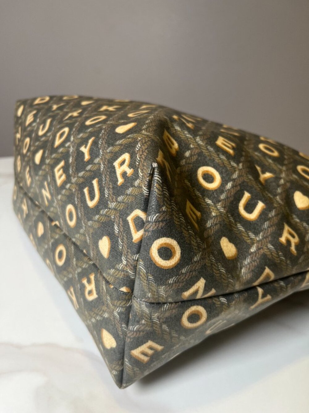 Dooney & Bourke Signature Heart Y2K Canvas Leather Tote - Picture 7 of 15